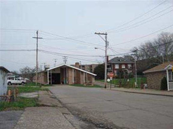 5th image of 430 N 5th St