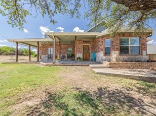 2801 Venado Dr, Christoval, TX 76935