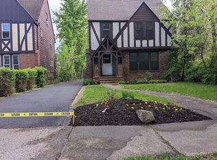 3620 Harvey Rd, Cleveland Heights, OH 44118