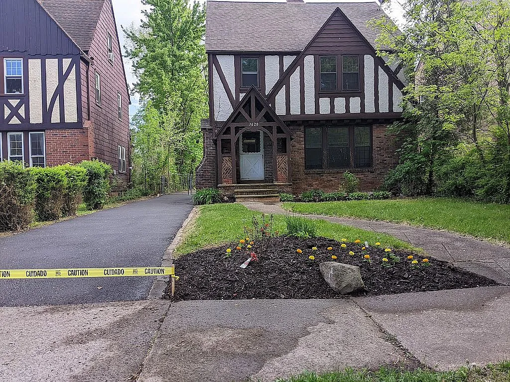 3620 Harvey Rd photo 1
