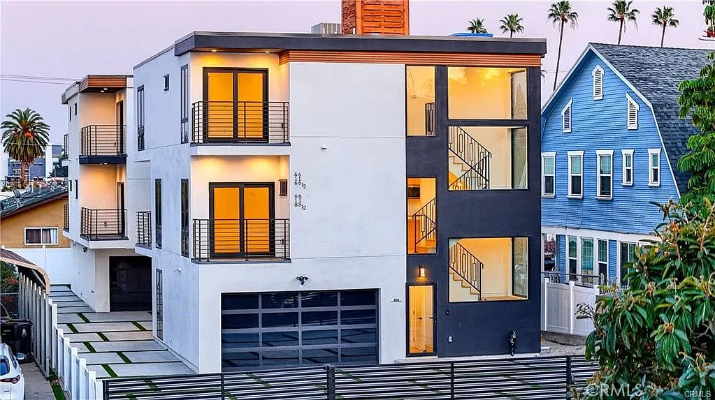 618 N Mariposa Ave — Photo 1