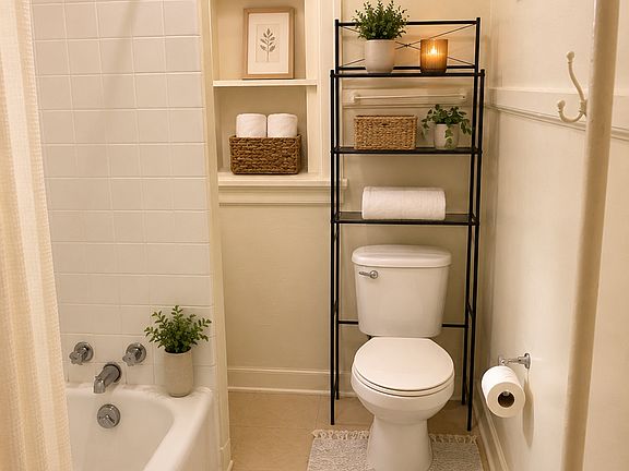 3rd image of 1032 Vaughn St #12