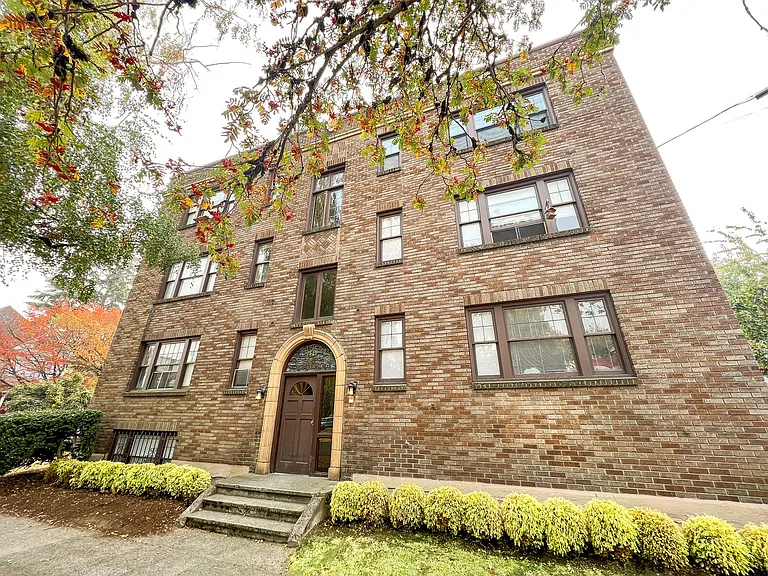 Palamar Apartments — Photo 15