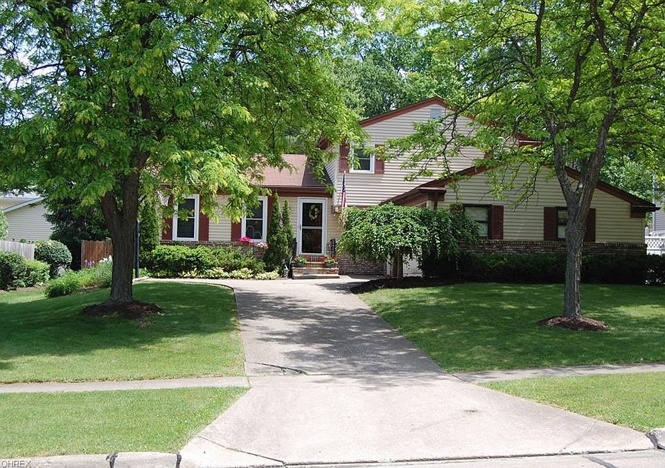 1st image of 946 W Abbey Dr