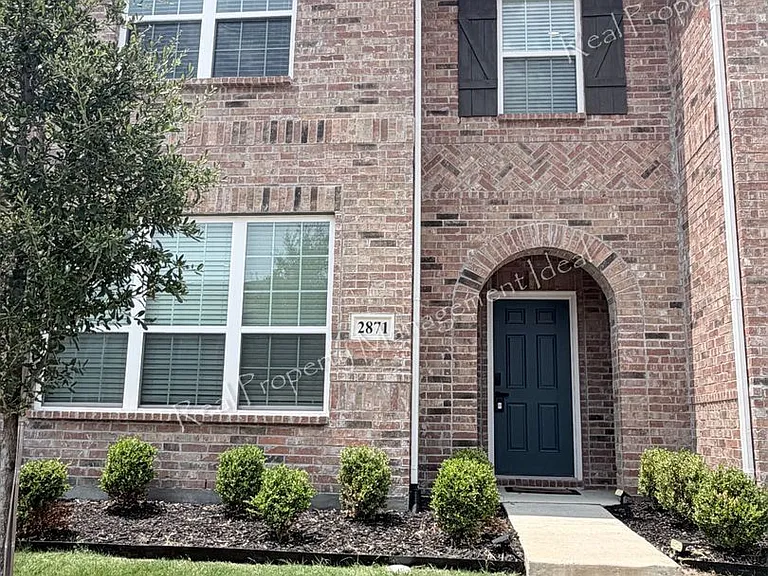 2871 Baneberry Ln — Photo 1