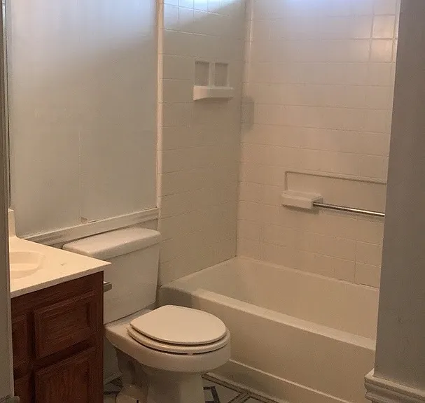 1102 Creek St — Photo 17