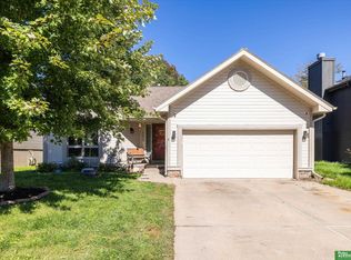 8432 Weber St, Omaha, NE 68122