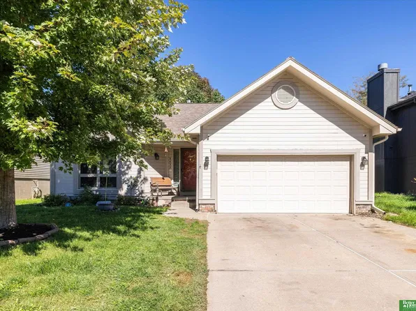 8432 Weber St, Omaha, NE 68122