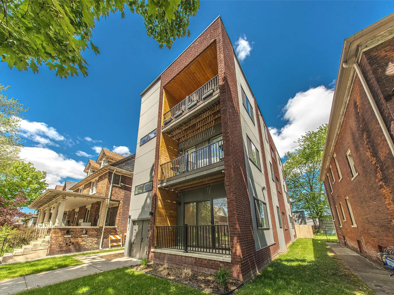2 bed, 2.0 bath, 1437 sqft, $2,750 — Photo 4