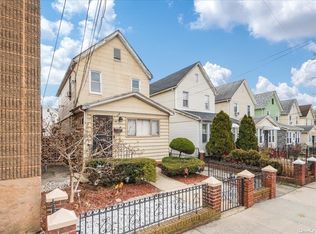 8811 201st St, Hollis, NY 11423