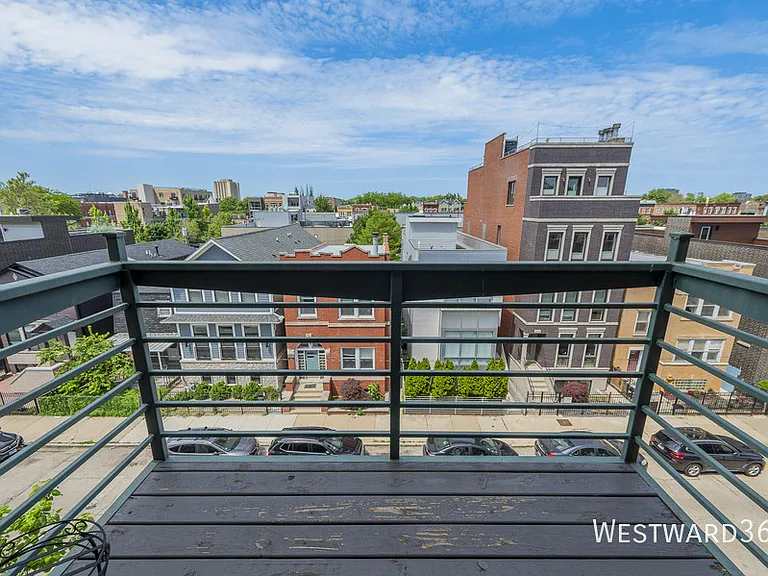 2033 W Superior St #4W — Photo 32