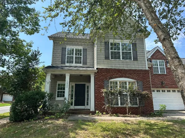 1228 Mountain Laurel Ct, Matthews, NC 28104