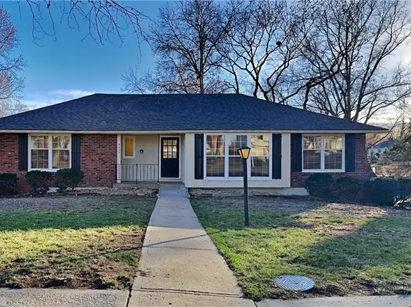 5433 NW 70th St, Kansas City, MO 64151