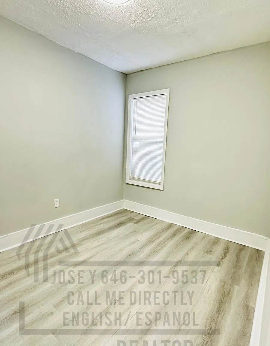 2 bed, $1,863 — Photo 2