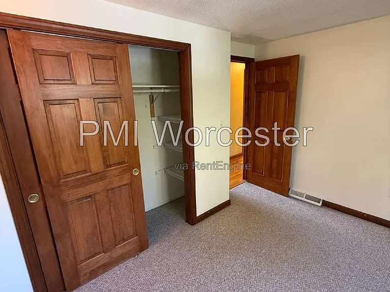16 Seneca St — Photo 17