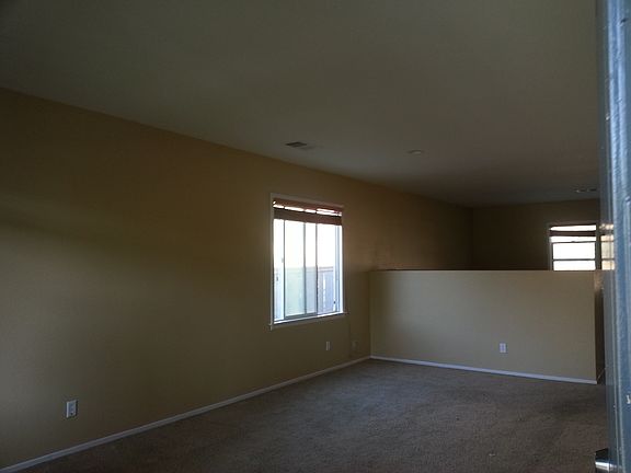 3rd image of 28581 Eagle St