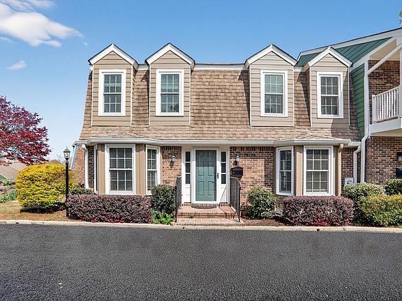 3rd image of 2264 Brianwood Ct