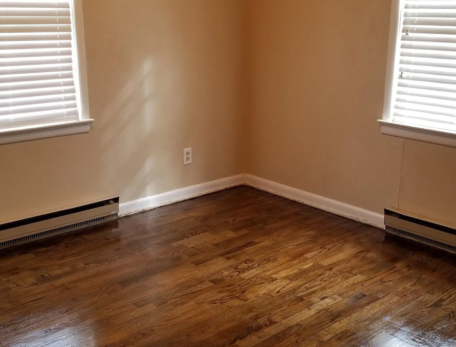2 bed, $900 — Photo 4