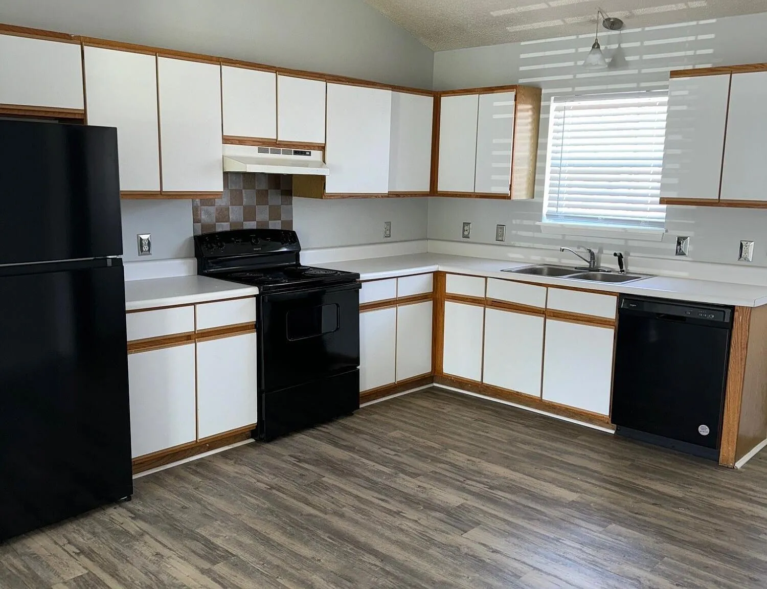 2 bed, 2.0 bath, $1,100 — Photo 4