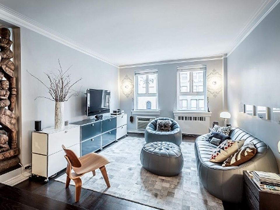 1st image of 255 W 23rd St #4
