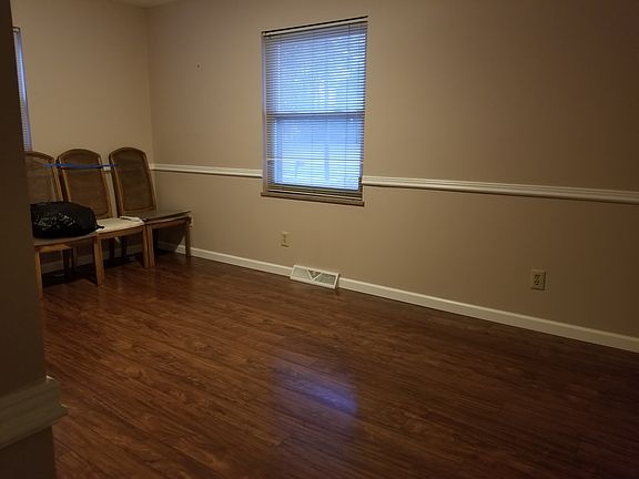 5th image of 8709 Springfield Dr