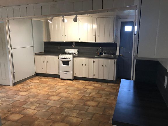 Open kitchen with new countertops