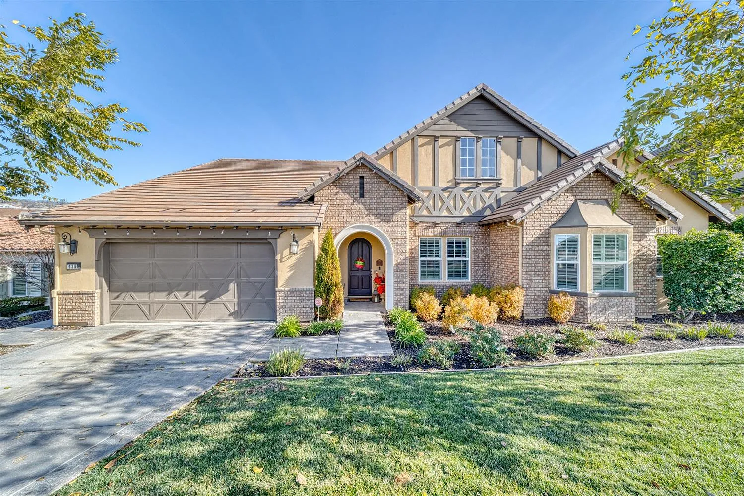 635 Idlewood Pl photo 1
