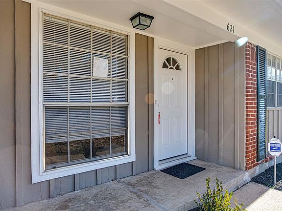 3rd image of 621 Churchill Way