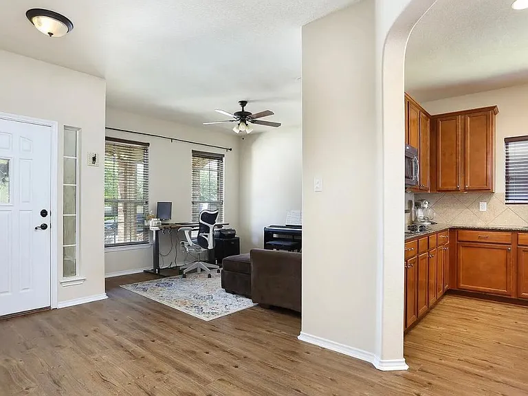 25226 Hideout Fls — Photo 18