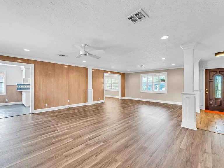 6327 Wynnwood Ln — Photo 15