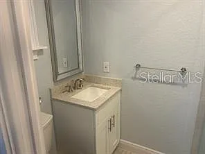 196 Overbrook Dr E — Photo 15