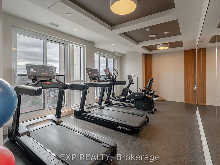560 Rideau St #407 — Photo 20