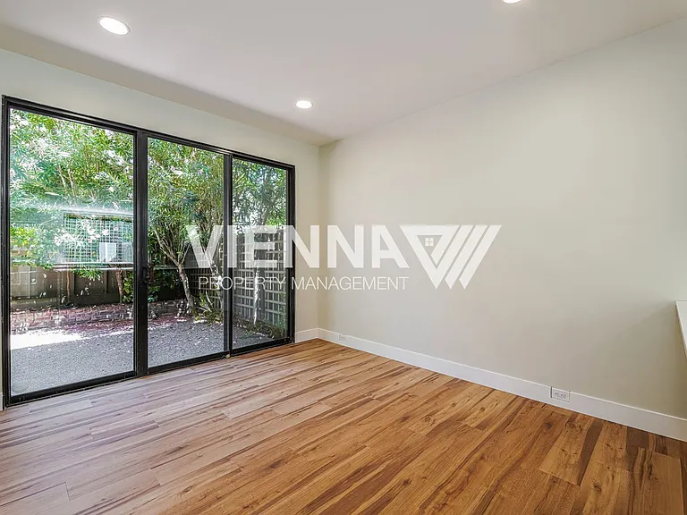340 Wyndgate Rd — Photo 8