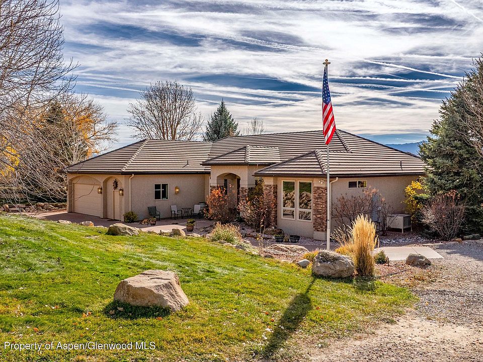 1st image of 240 Lafrenz Cir