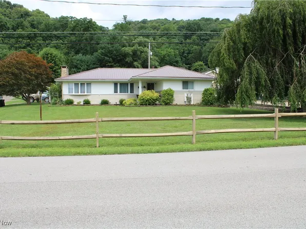 731 Market St, Clarington, OH 43915