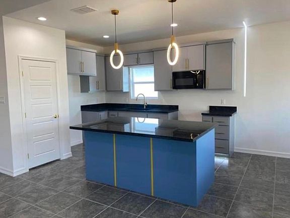 4th image of 1807 Calvillo Dr