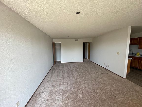 3rd image of 3 Lewis Ave #7