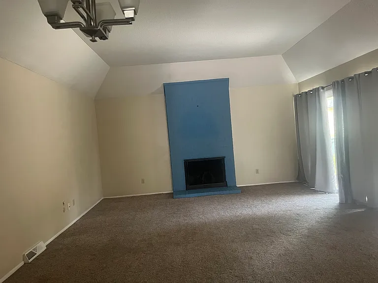 173 S Vance Ct — Photo 6