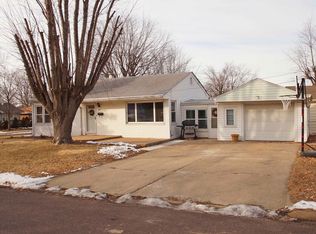 301 South St, Pekin, IL
