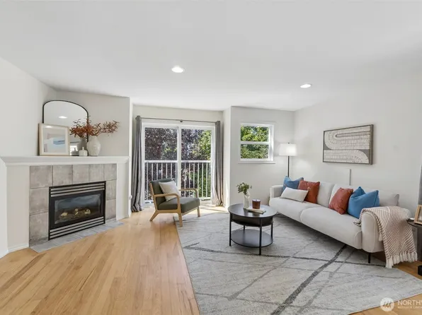516 N 46th Street #A, Seattle, WA 98103