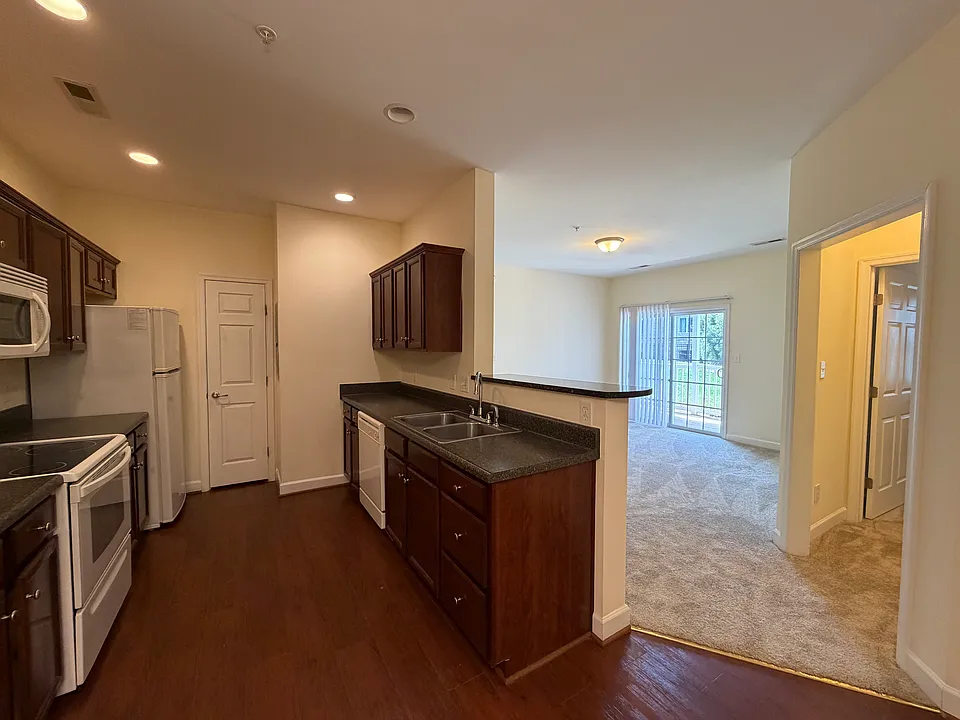 Kendall Square Apartments