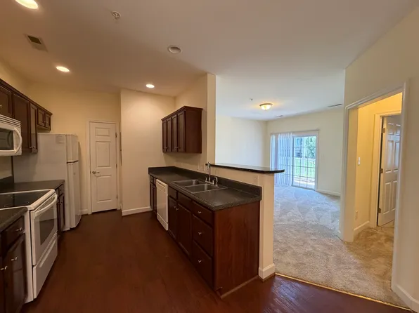 Kendall Square Apartments