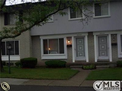 28104 Universal Dr, Warren, MI, 48092