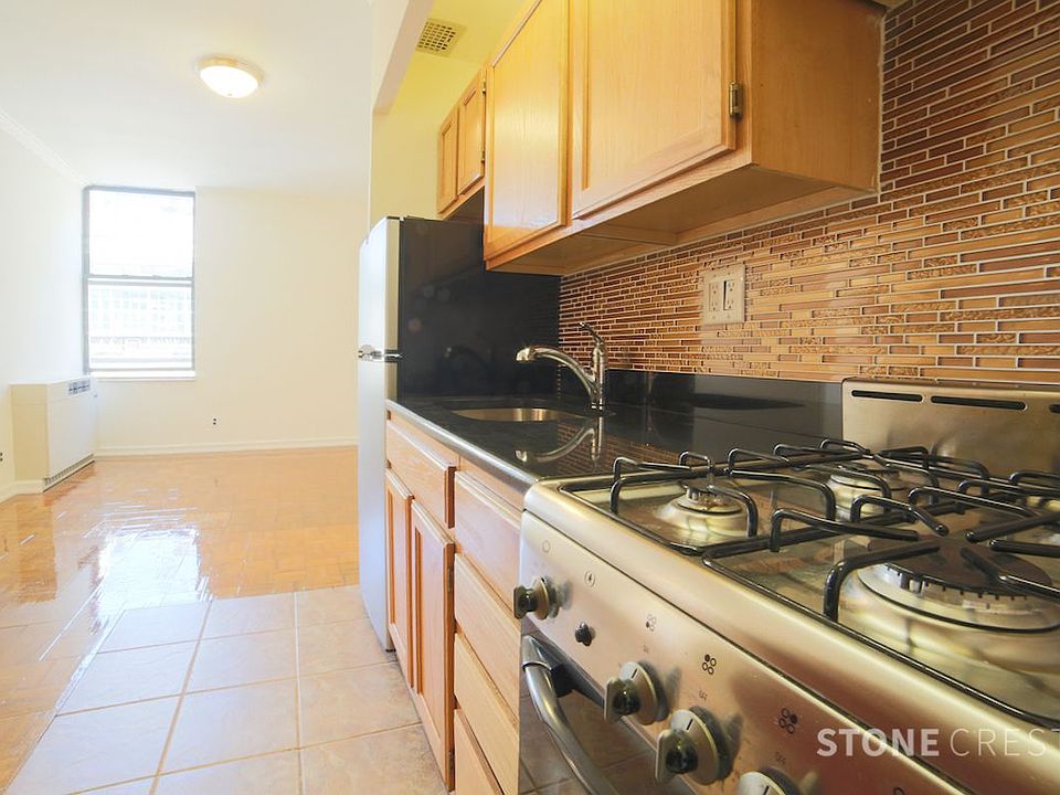 1st image of 304 W 92nd St APT 5M