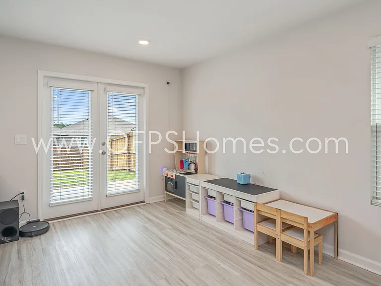 4627 Naval Ct — Photo 16