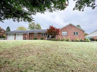 734 Brightridge Dr, Bridgeport, WV 26330