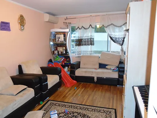 Rented by 18 REALTY | media 7