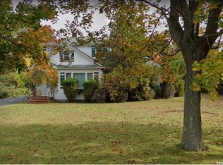 1200 E Mill Rd, Mattituck, NY 11952