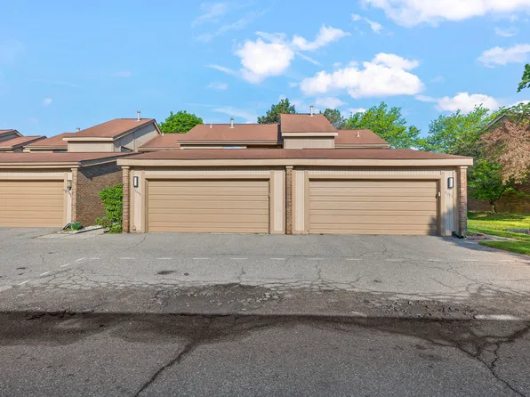 5353 Wright Way W, West Bloomfield, MI 48322
