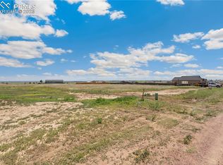 1686 E Silverwood Dr, Pueblo West, CO 81007
